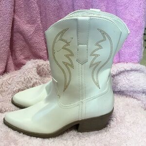 No Boundaries White Girls Western Cowboy Boots with Gold Stitching